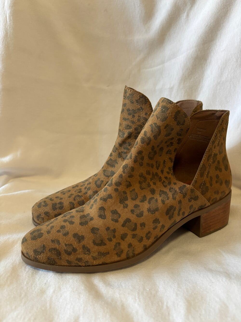 Coconuts by Matisse Booties Womens Size 9 Animal Print